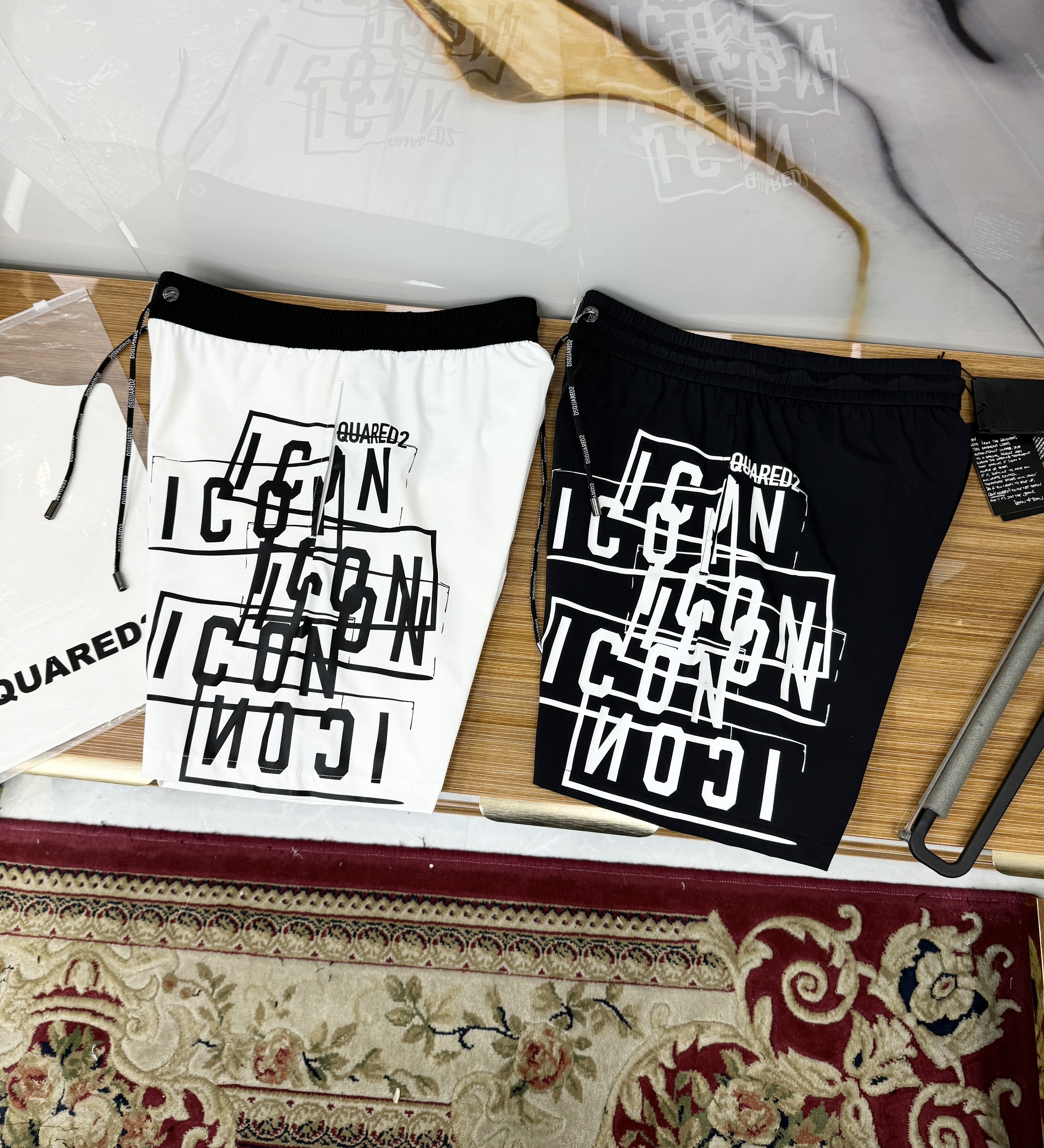 Quần short gió Dsquared2 DSQ2 họa tiết logo Icon kẻ ô Like Auth 1-1 on web CD